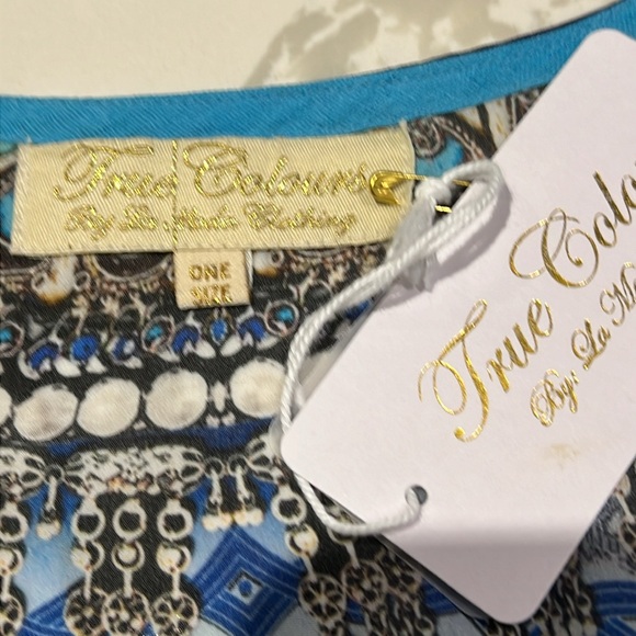 NWT - TRUE COLOURS Lace-up V-neck Caftan - Picture 4 of 9